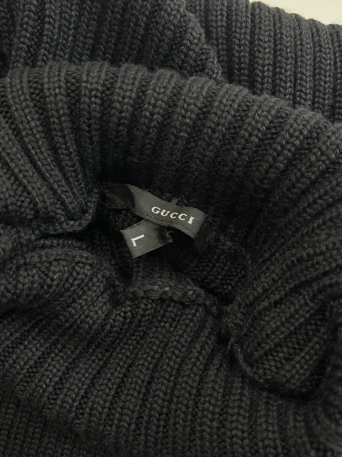 Gucci 구찌 블랙컬러 골지 실크캐시미어 블렌드 터틀넥 스웨터 상품이미지3