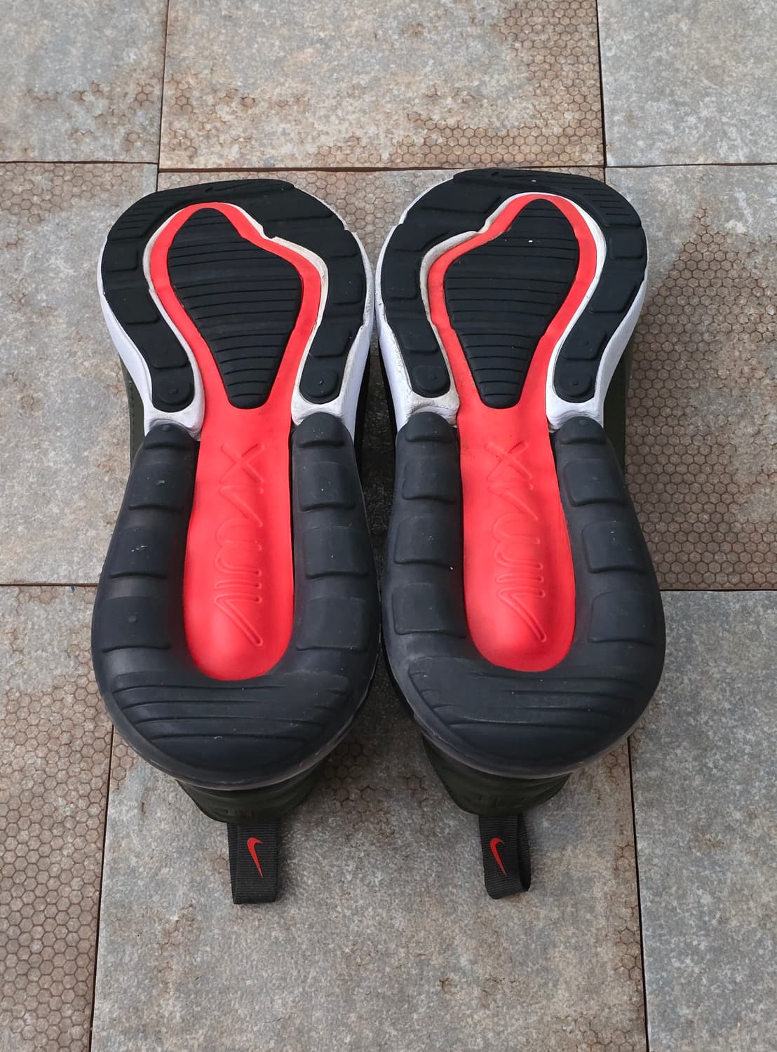 (265)나이키 에어맥스 270 프리미엄 레더 올리브 상품이미지10