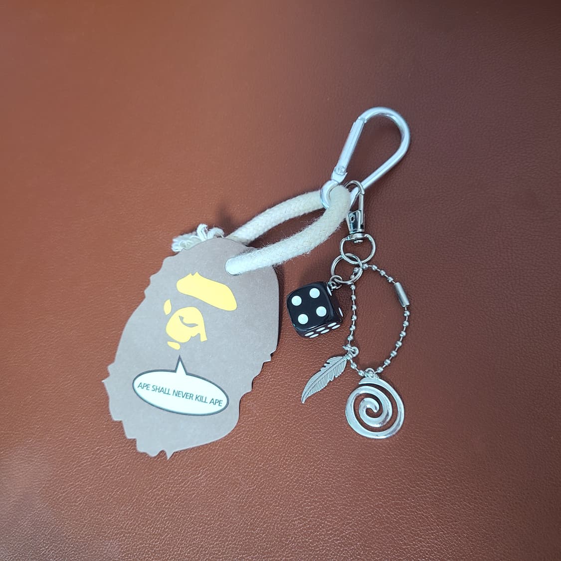 베이프 커스텀 키링 상품이미지3