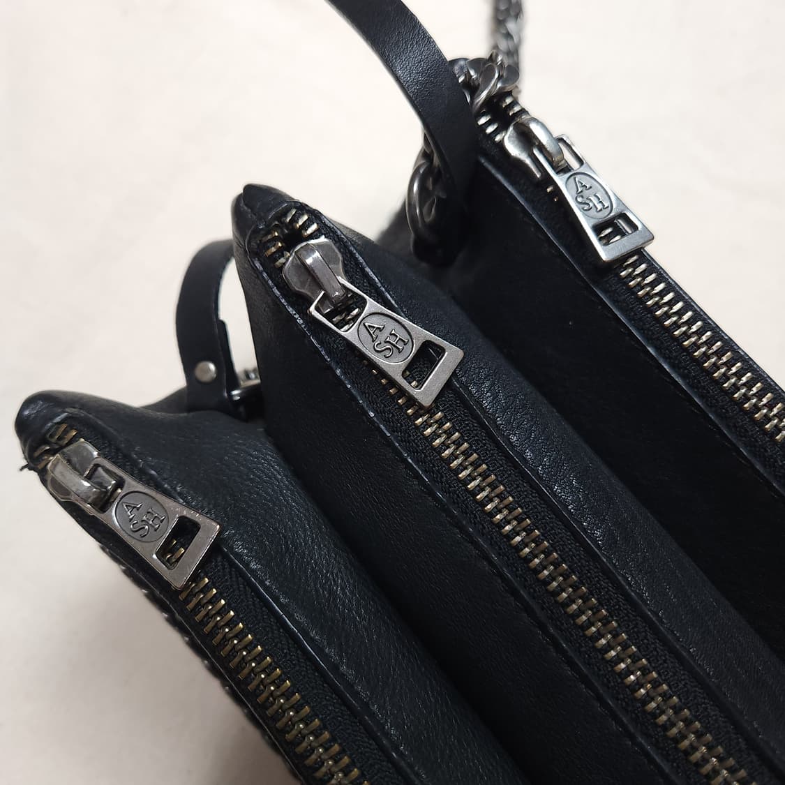 [OS] ASH 체일 레더 숄더백 상품이미지5