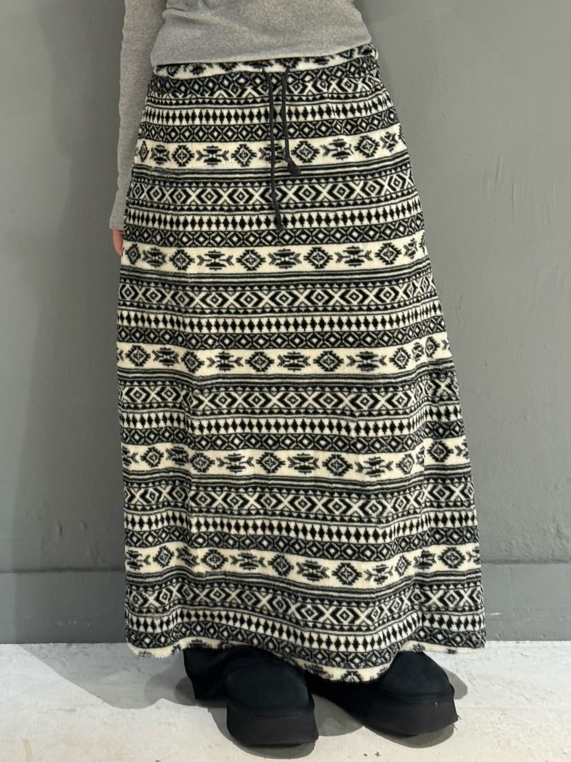 pattern detail fleece long skirt 상품이미지1