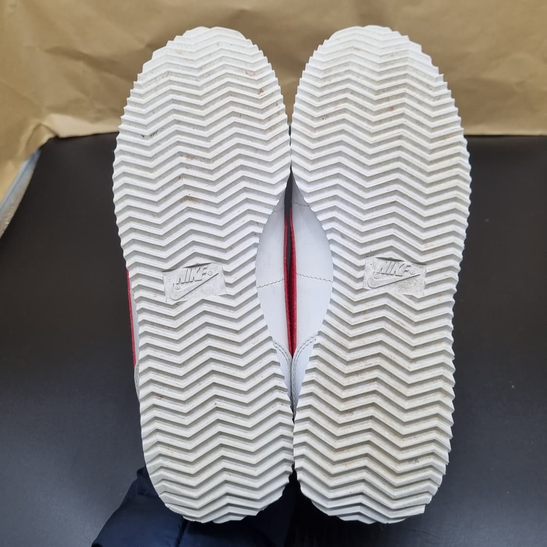 나이키 코르테즈 흰빨파 여성운동화240  상품이미지3