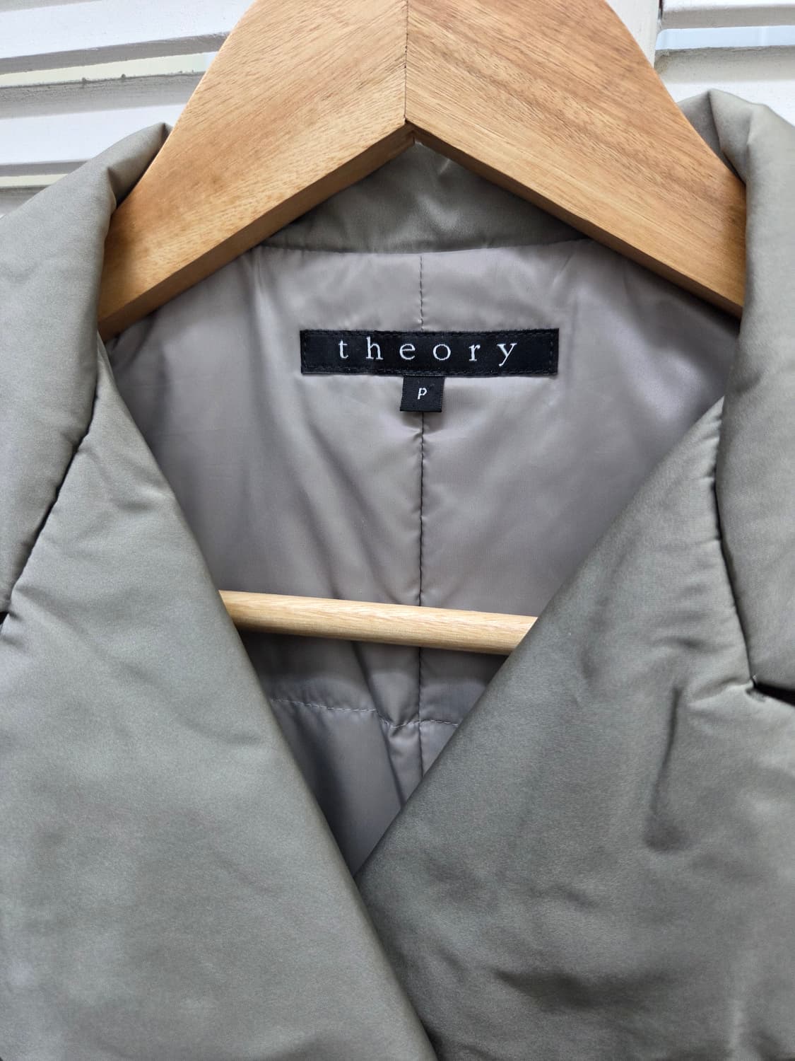 띠어리 덕다운 패딩 코트 상품이미지2