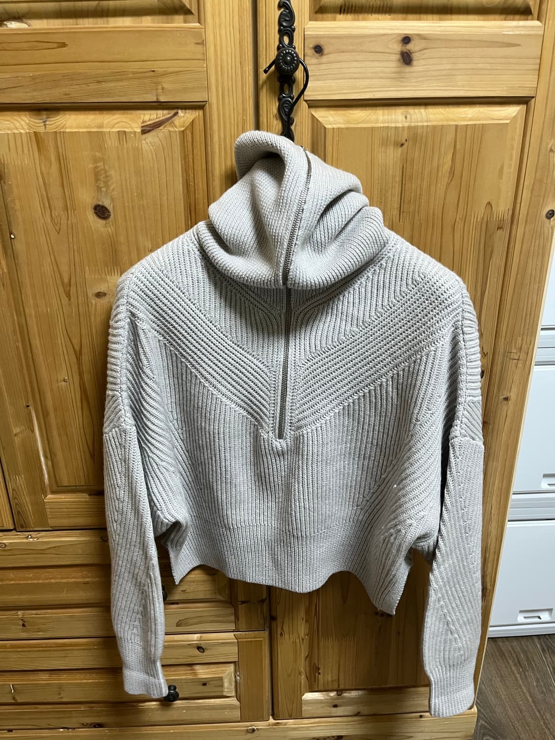 IRO 이로 지퍼 터틀넥 니트 상품이미지3