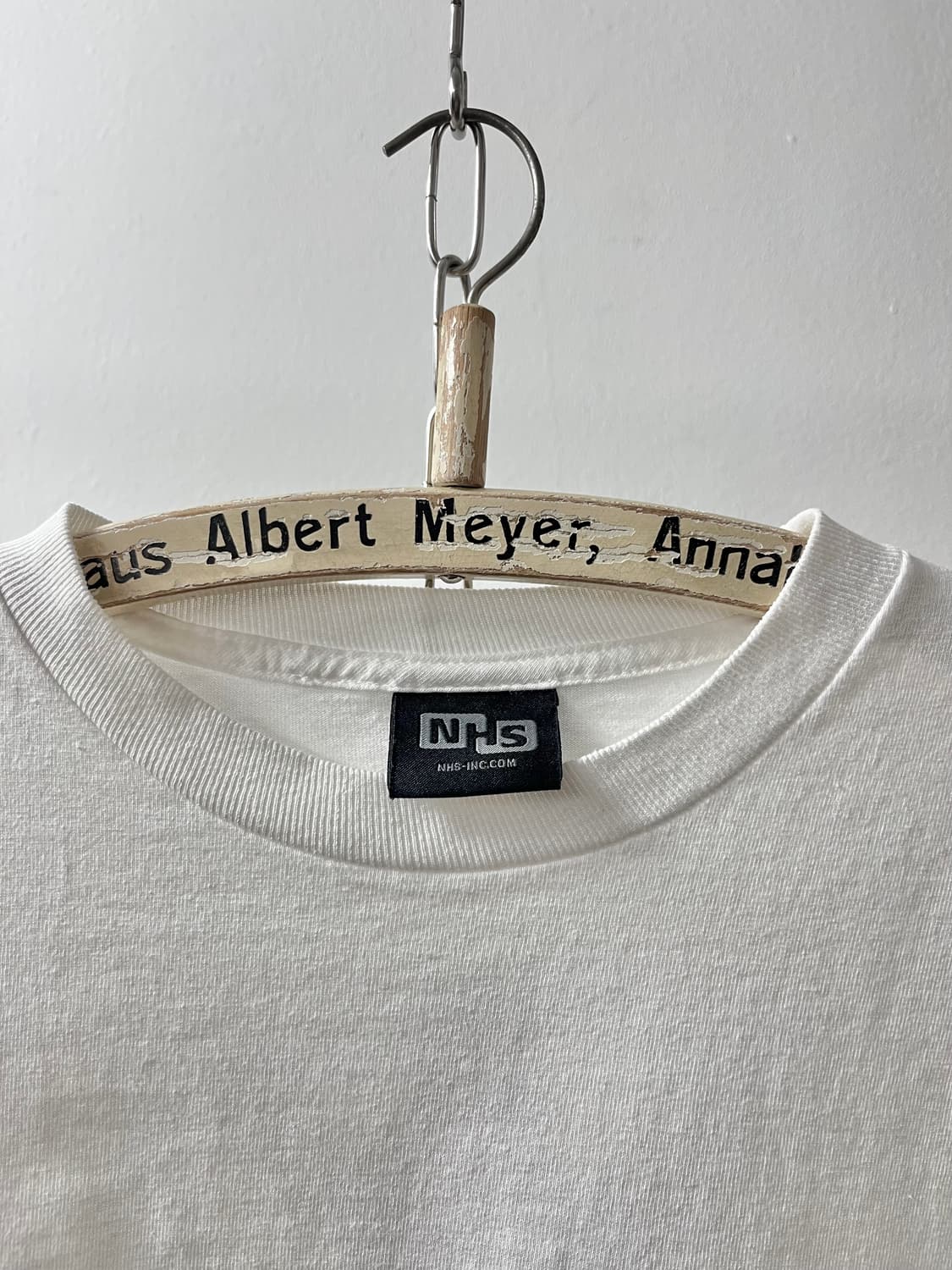 NHS 인디펜던트 & 마크 곤잘레스 롱슬리브 티셔츠 상품이미지4