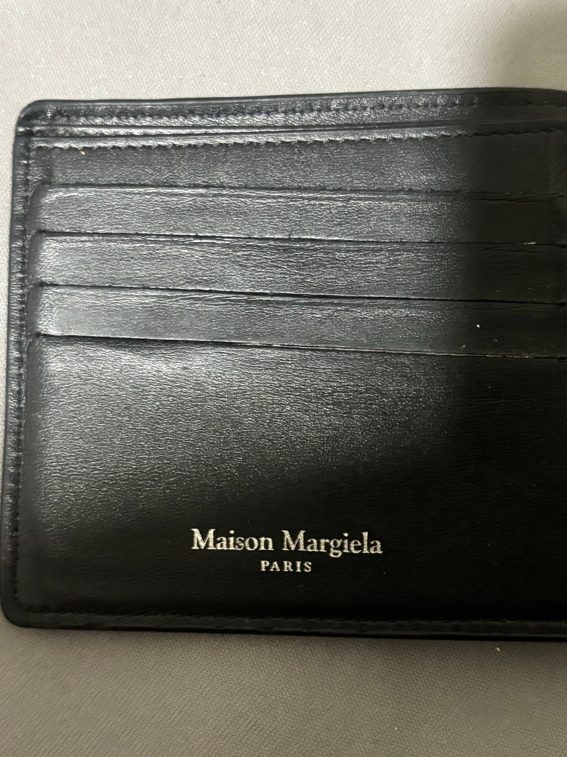 메종 마르지엘라 블랙 사피아노 반지갑 상품이미지2