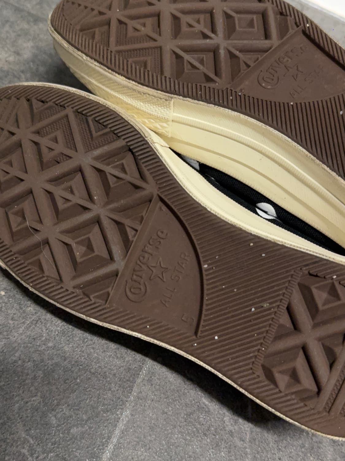 꼼데x컨버스 도트 240 상품이미지3