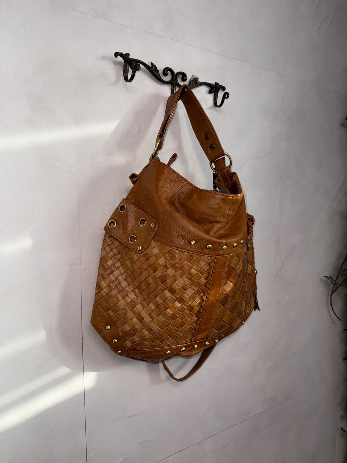 Camel brown woven stud punching 투웨이백 상품이미지3