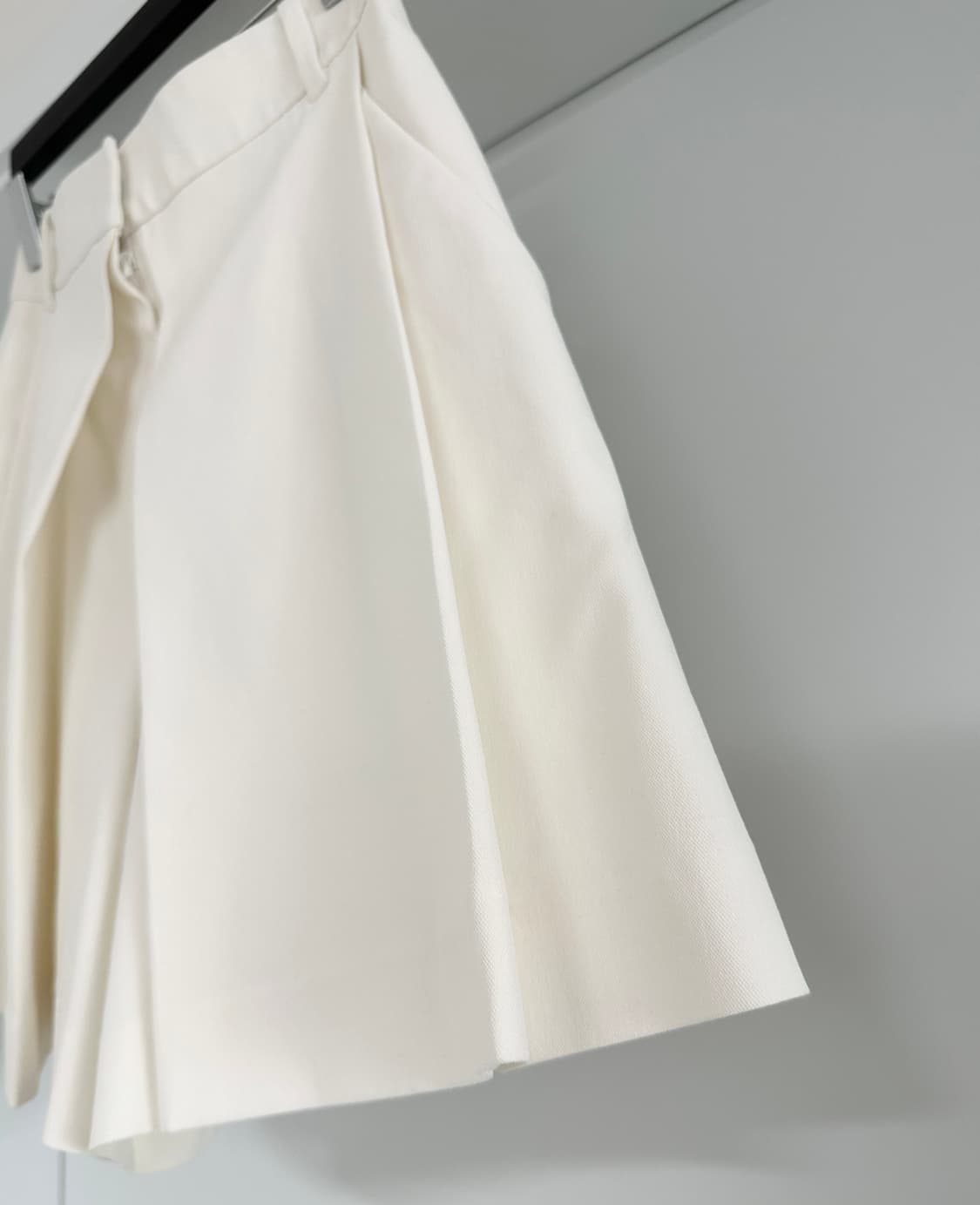 [준지] 여성 린넨 블랜디드 플립 디테일 쇼츠 상품이미지5