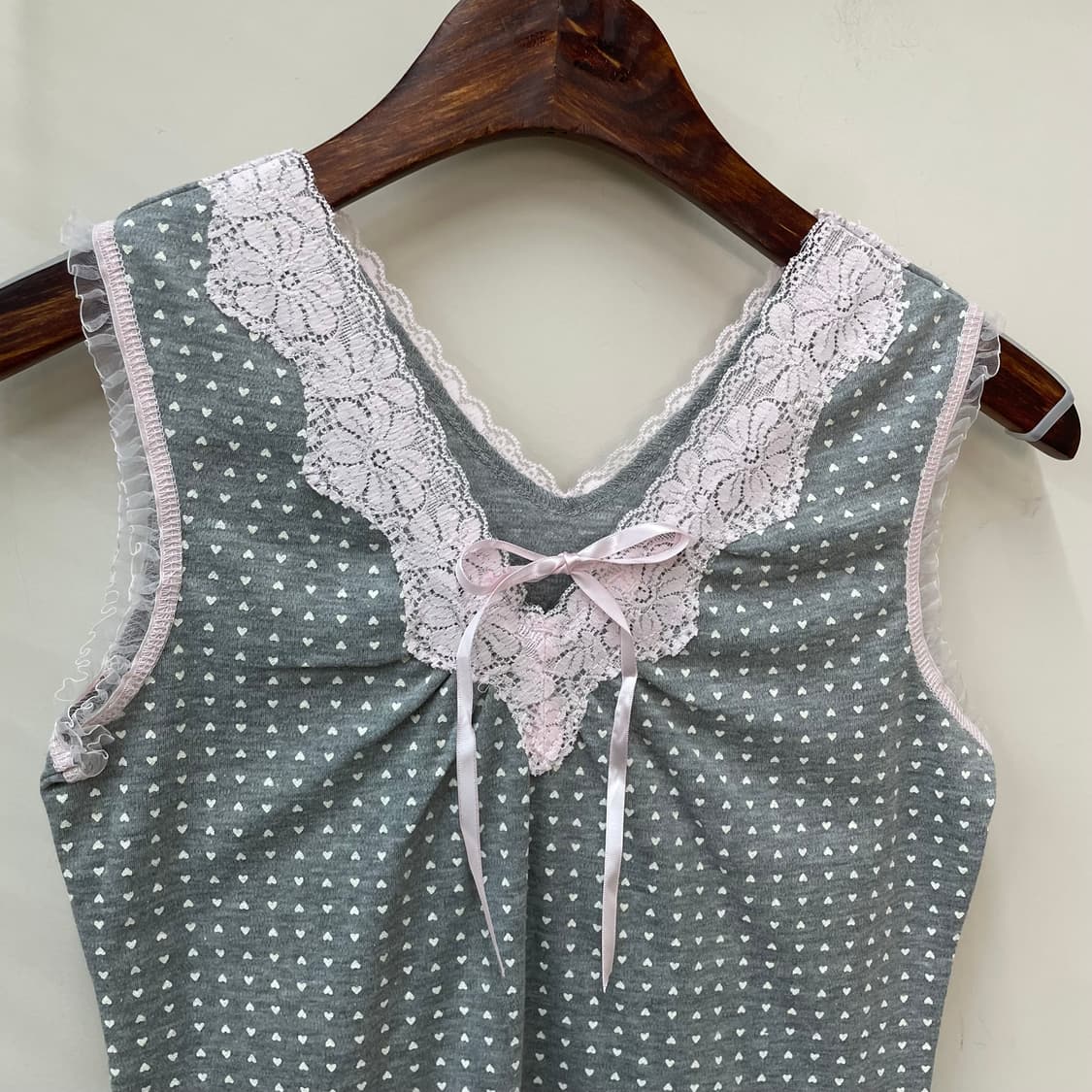 y2k 갸루 그레이 그레이 핑크 하트 레이스 리본 나시탑 상품이미지2