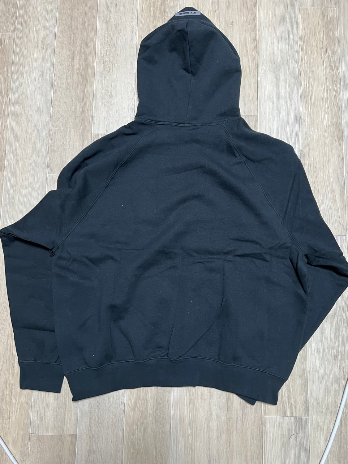 [새상품]에센셜 후드 피오갓 실리콘 아플리케 풀오버 맨투맨 상품이미지3