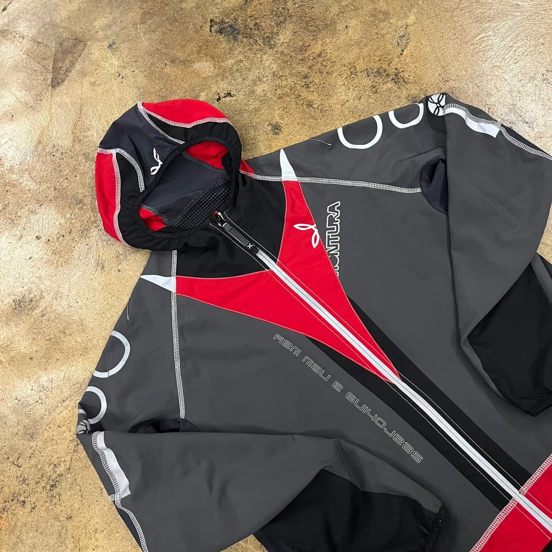 [정품/L] 몬츄라 바람막이 후드 자켓 b18 상품이미지1