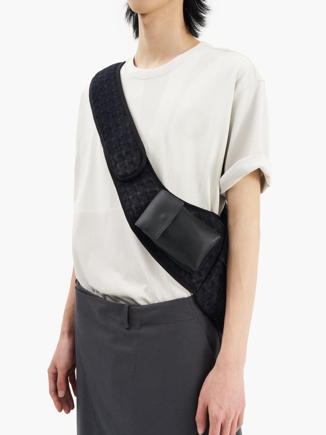 Jiyongkim 25ss Sun Bleached Sling Bag 상품이미지5