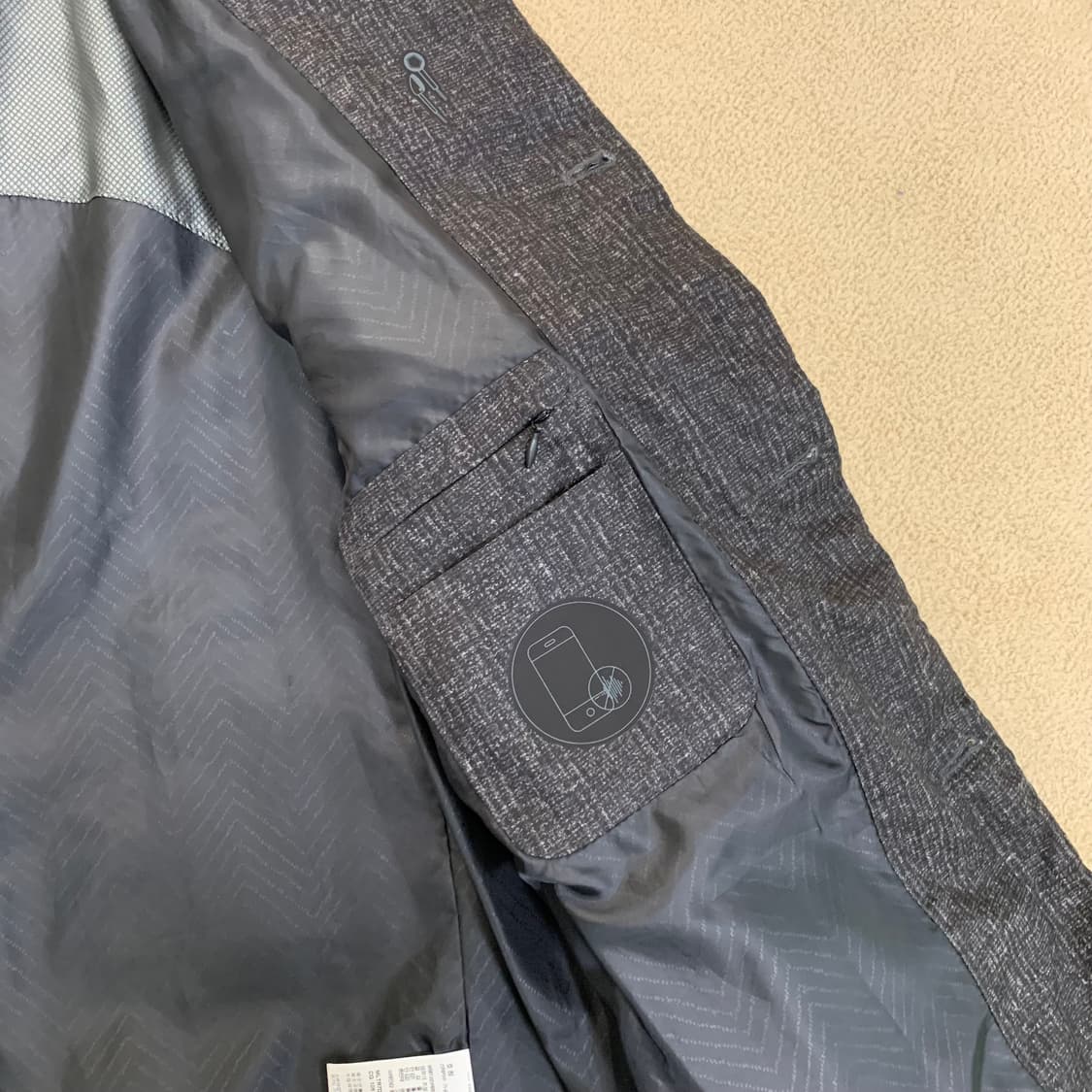 블루라운지 마에스트로 체크 구스다운 하프코트(105/차콜그레이) 패딩코트 상품이미지8