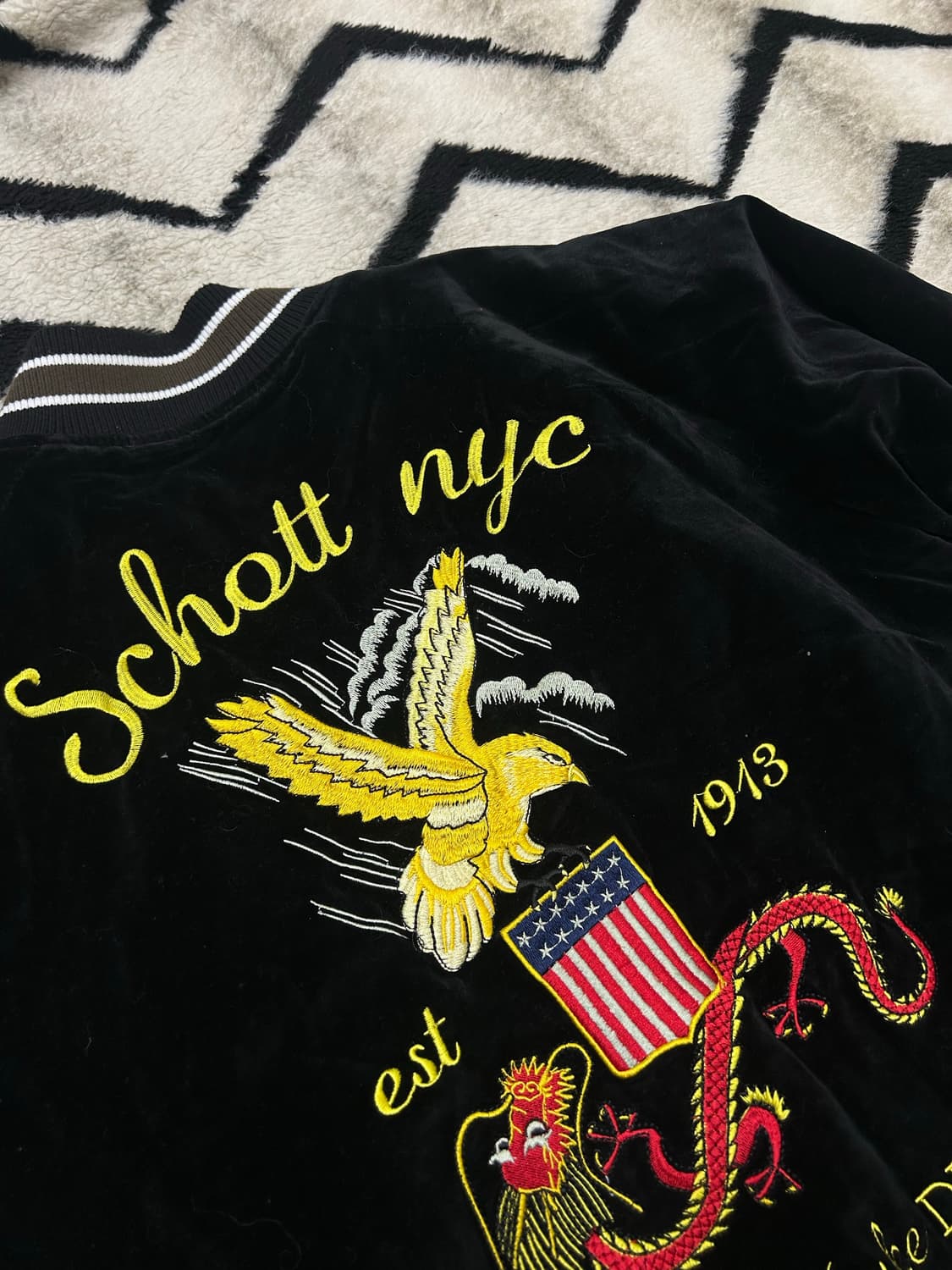 [XL]쇼트 수베니어 벨루어 자수 봄버 자켓/블랙 상품이미지1