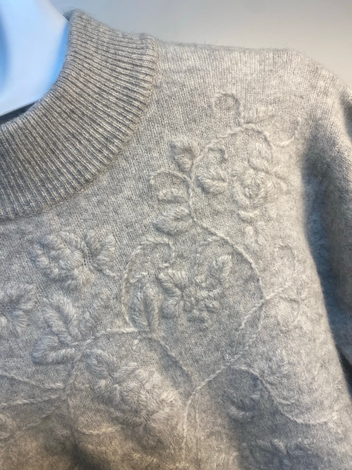 바뢰즈 도쿄 꽃무늬 자수 니트 스웨터 L 상품이미지1