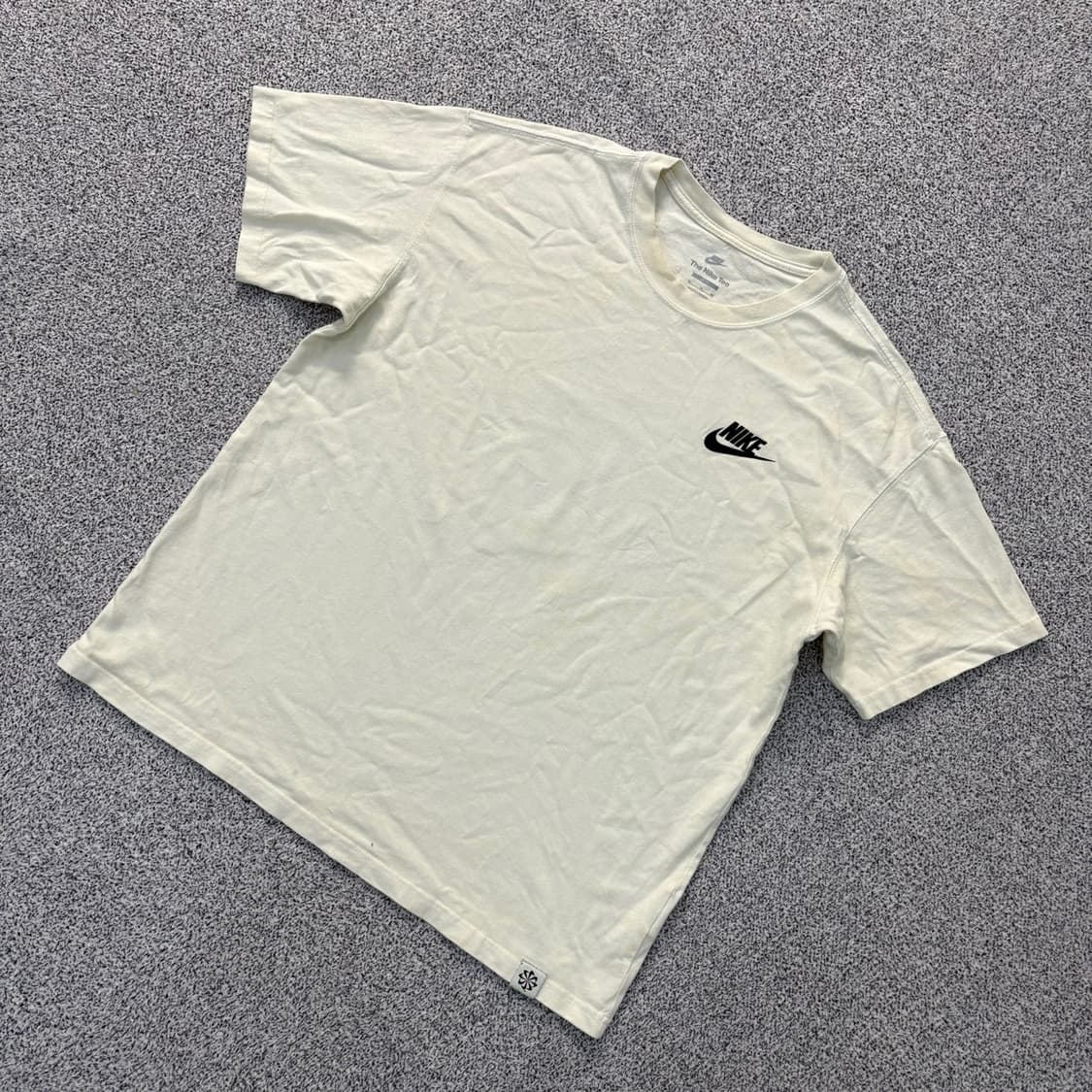 XL 나이키 스몰로고 반팔 티셔츠 0414J 상품이미지1