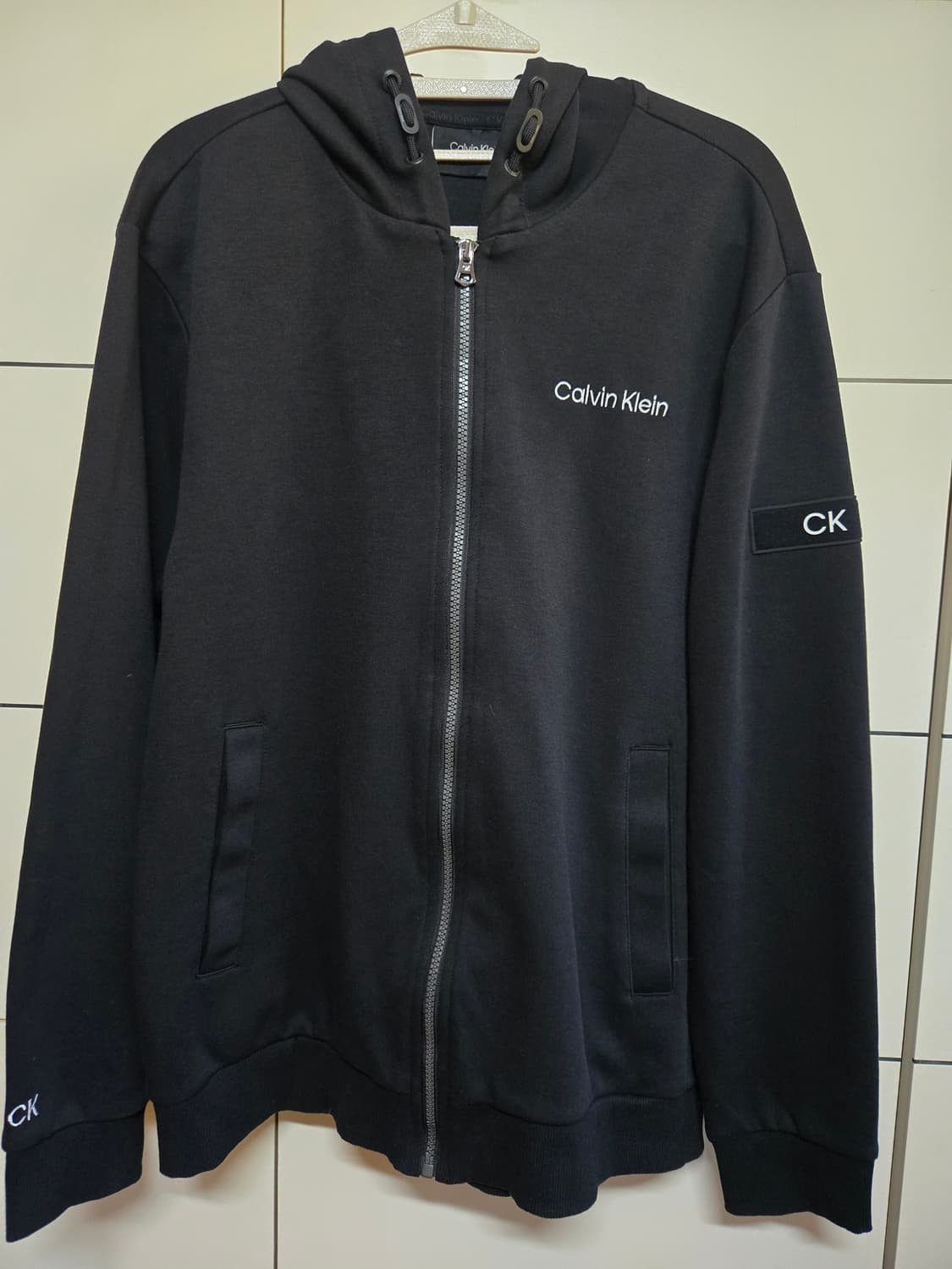 캘빈클라인 남성 블랙 CK패치 후드집업 상품이미지2
