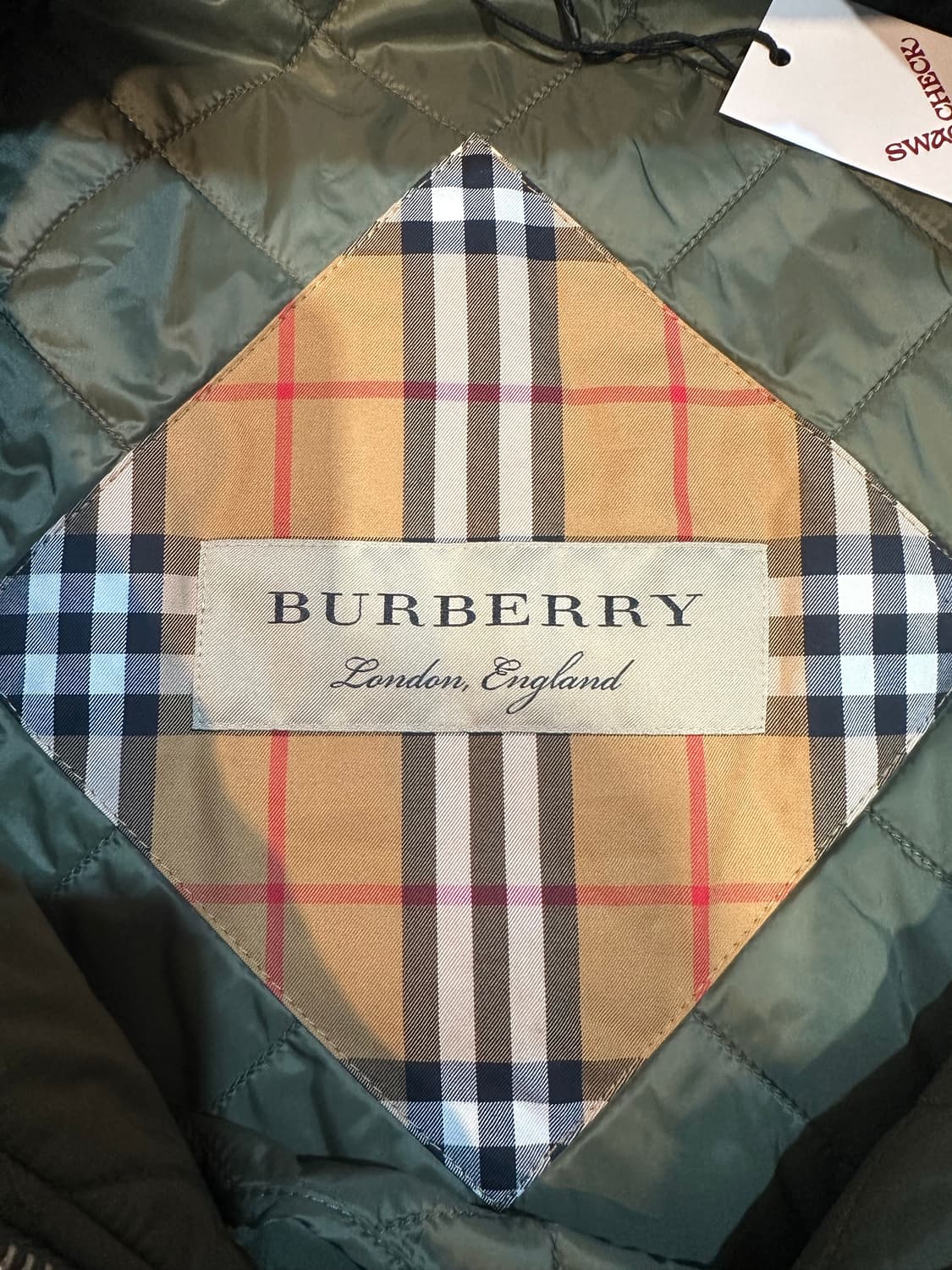 버버리 콜레레인 퀼팅 패딩 상품이미지5