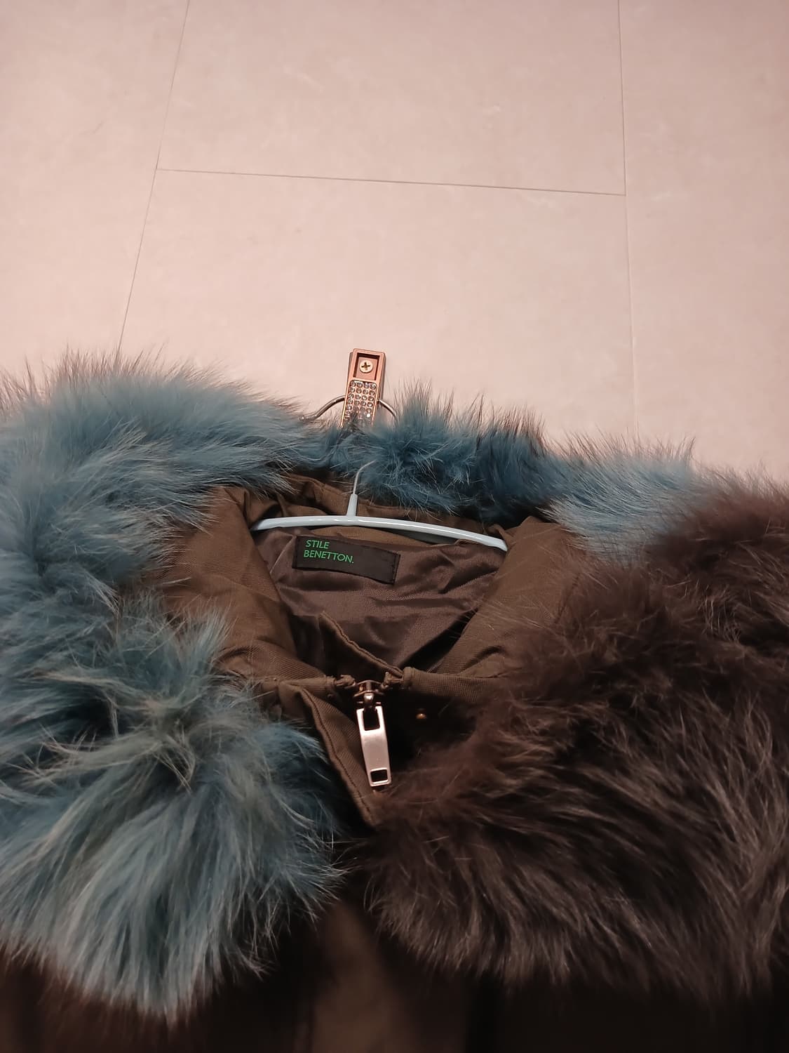 베네통 정품 여성 폭스퍼 롱패딩 42 사이즈 상품이미지8