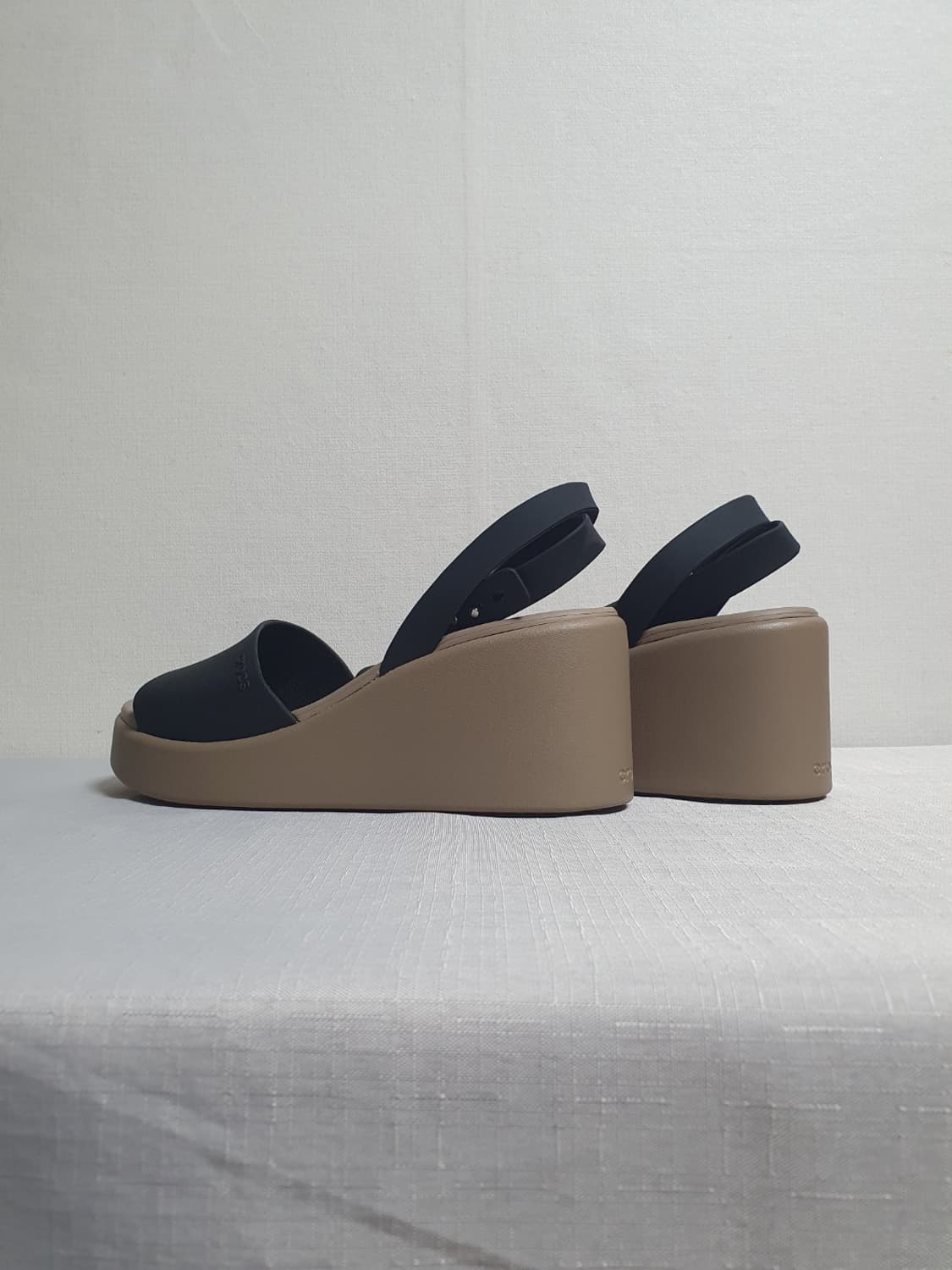 크록스 브루클린 앵클 스트랩 웨지 샌들 240mm 상품이미지6