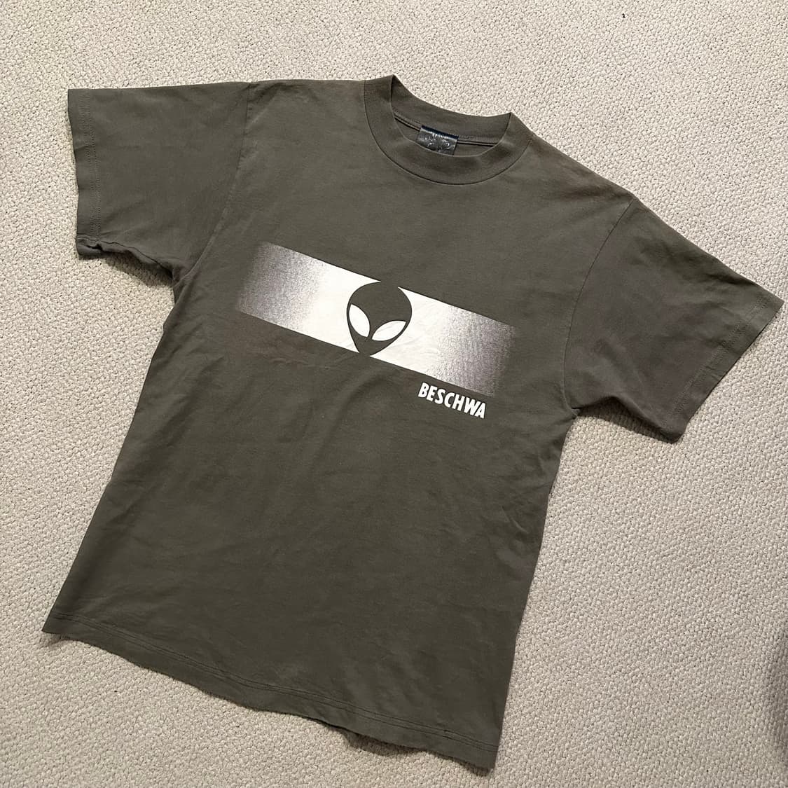 90s Beschwa 에일리언 그래픽 티셔츠 상품이미지2