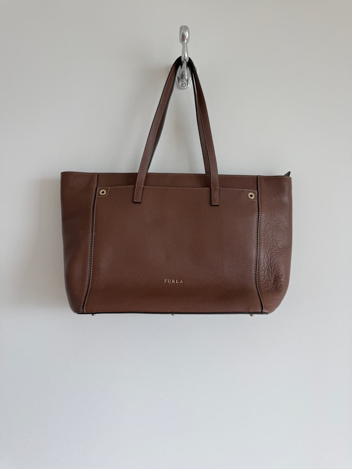 훌라(FURLA) 레더 토트백 상품이미지1