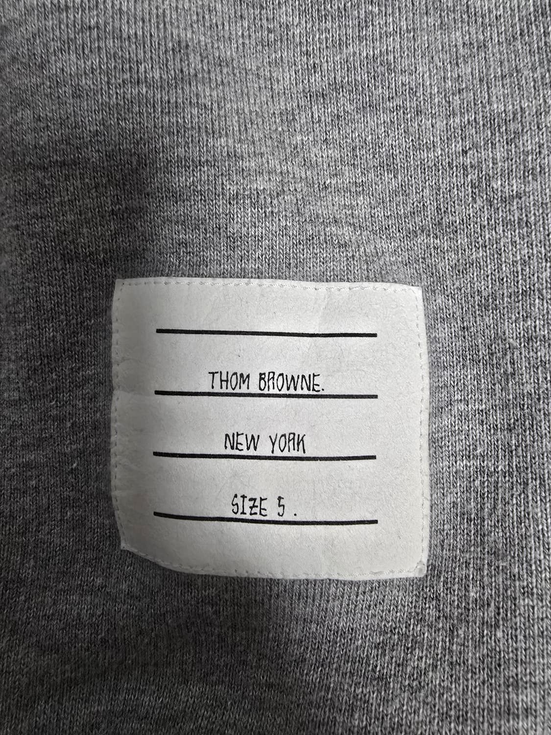 (새상품급)톰브라운 백삼선 그레이 맨투맨 5사이즈 상품이미지2