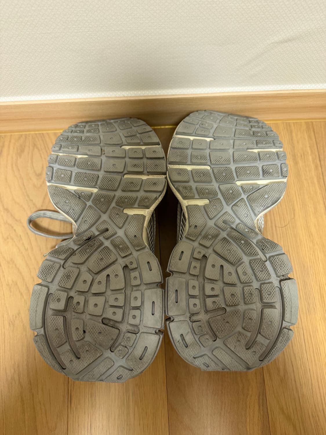 44) 발렌시아가 3XL 에그쉘 상품이미지4