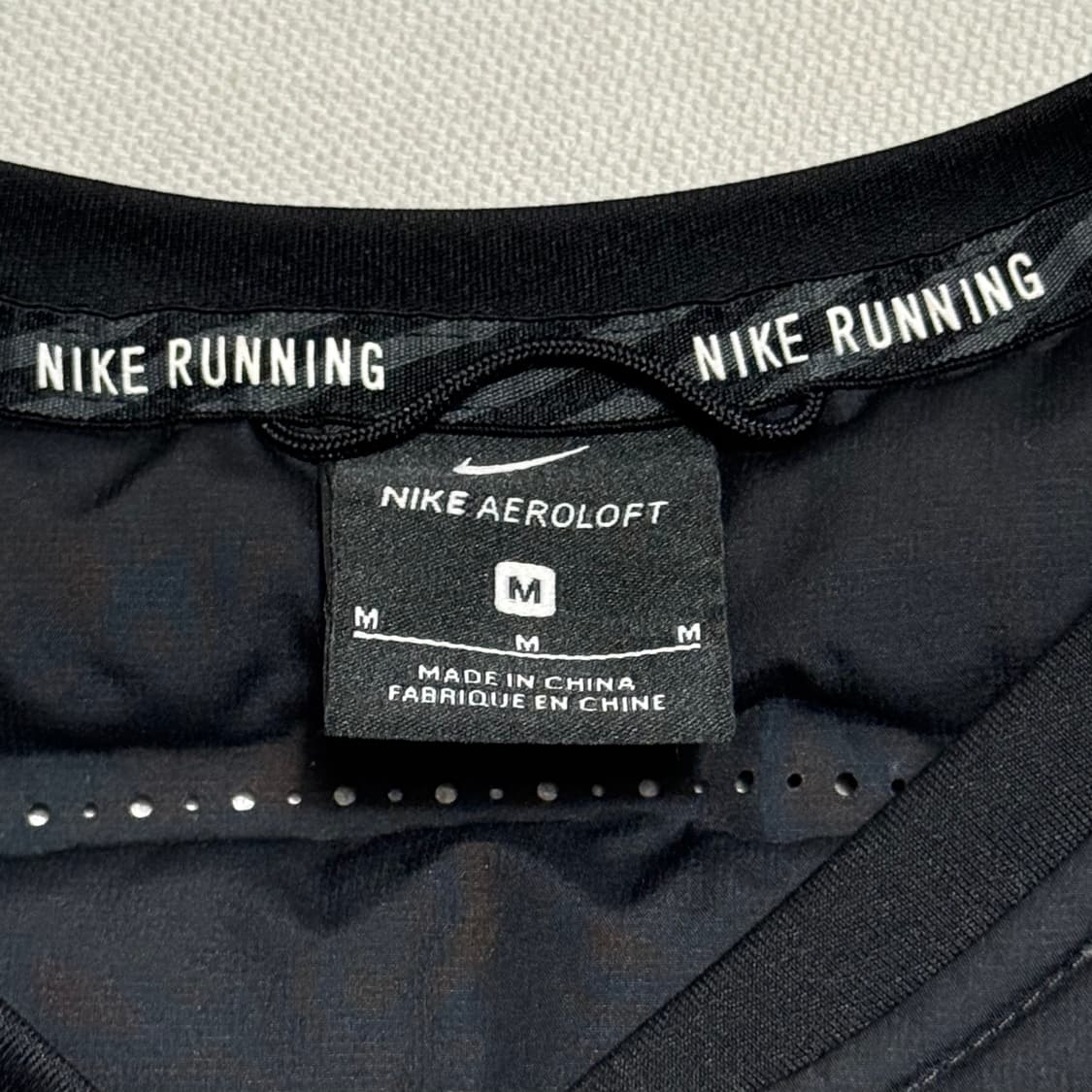 M 나이키 러닝 에어로로프트 베스트 상품이미지5