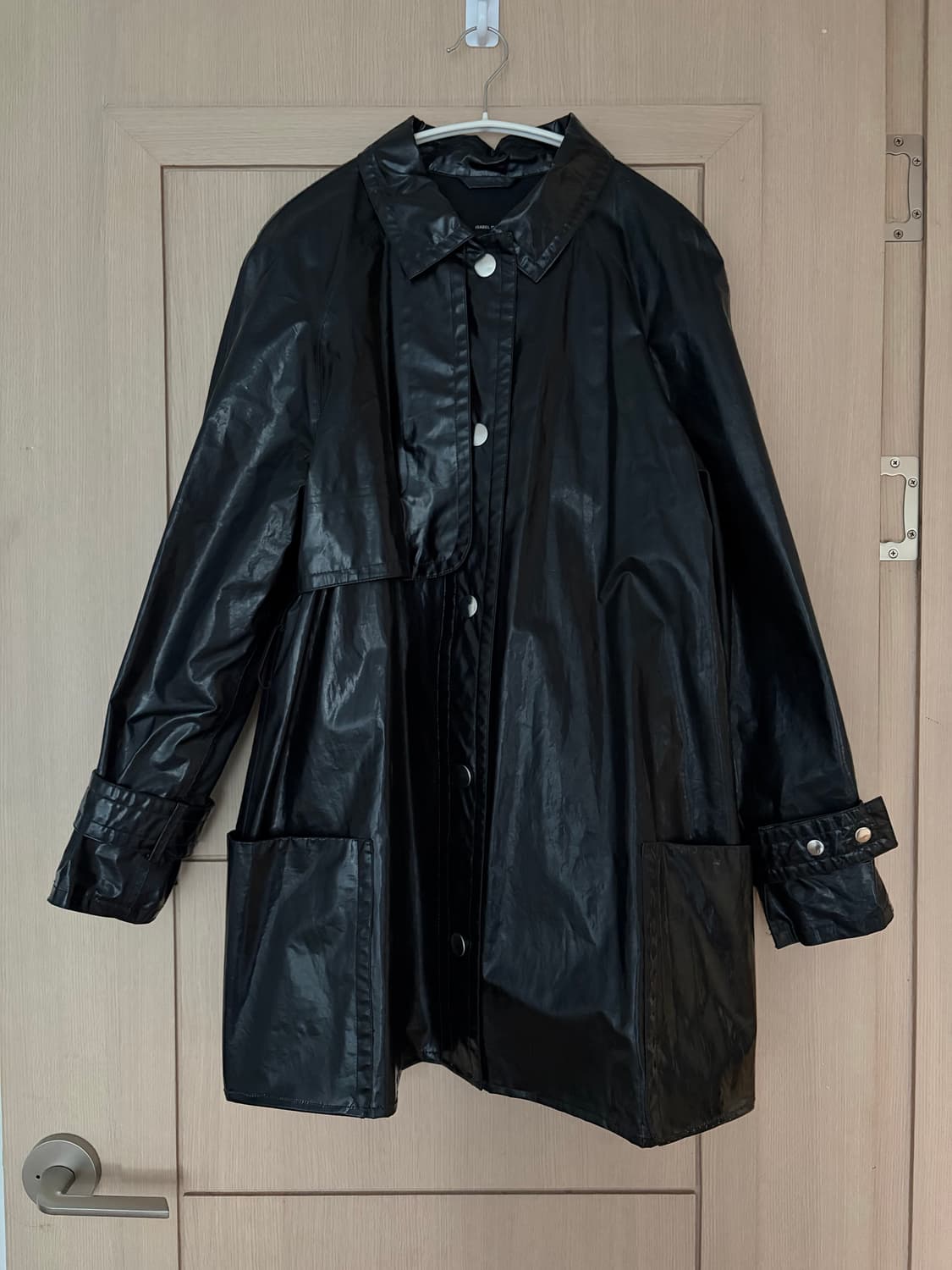 이자벨마랑 코팅 하프 트렌치코트 블랙 상품이미지1