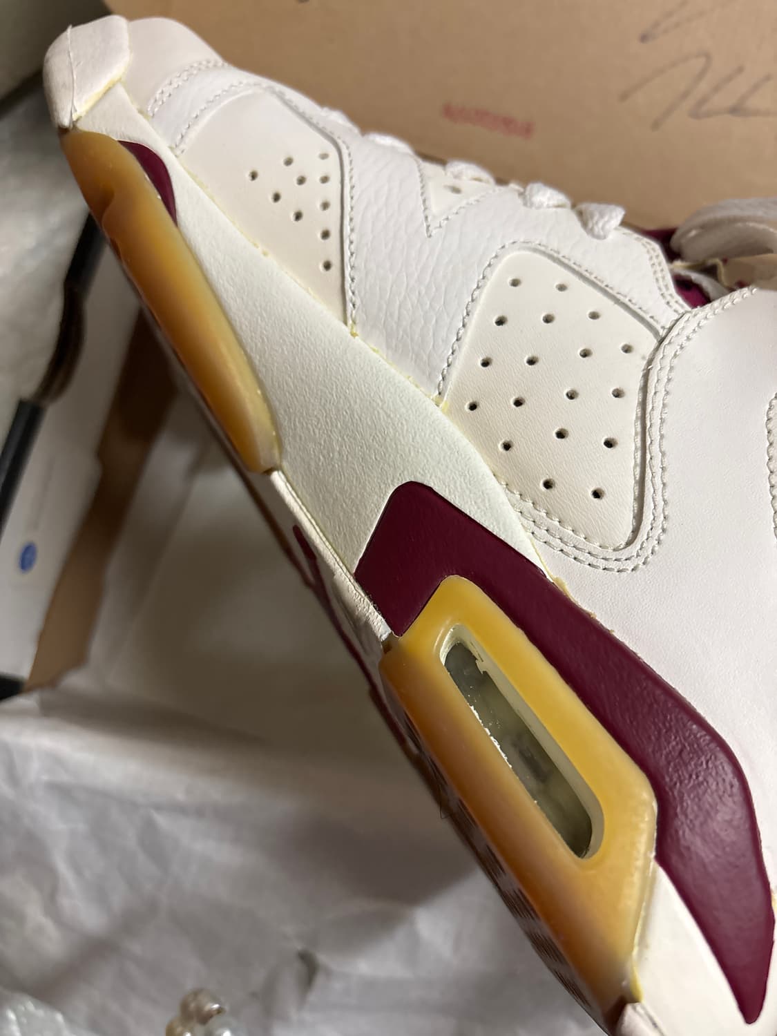 나이키 에어조던6 레트로 마룬 7사이즈 250-255 상품이미지5