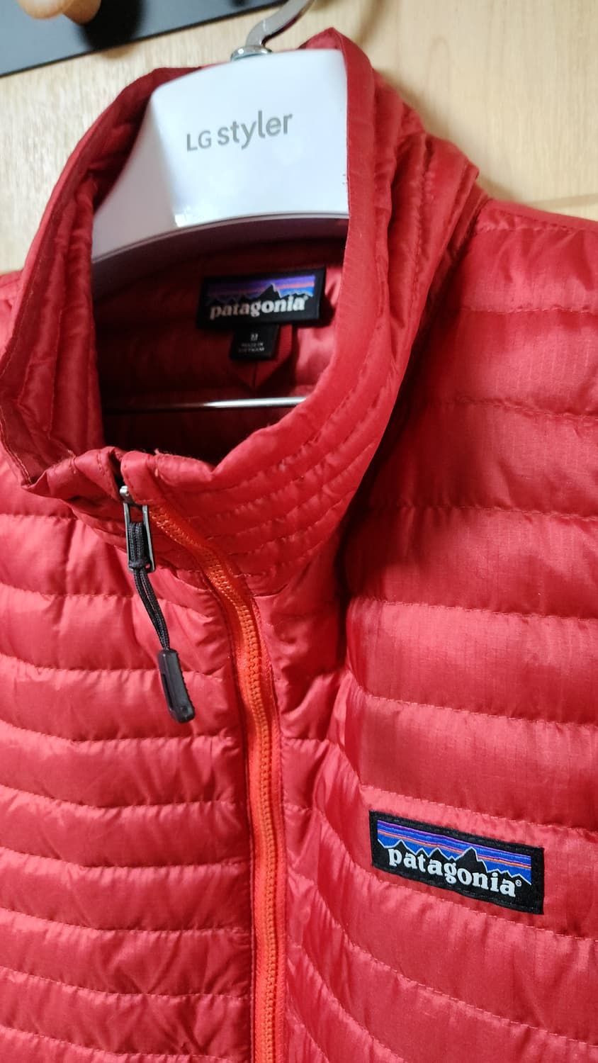 파타고니아 다운쉬프트 버건디 컬러 M사이즈 판매합니다. 상품이미지2