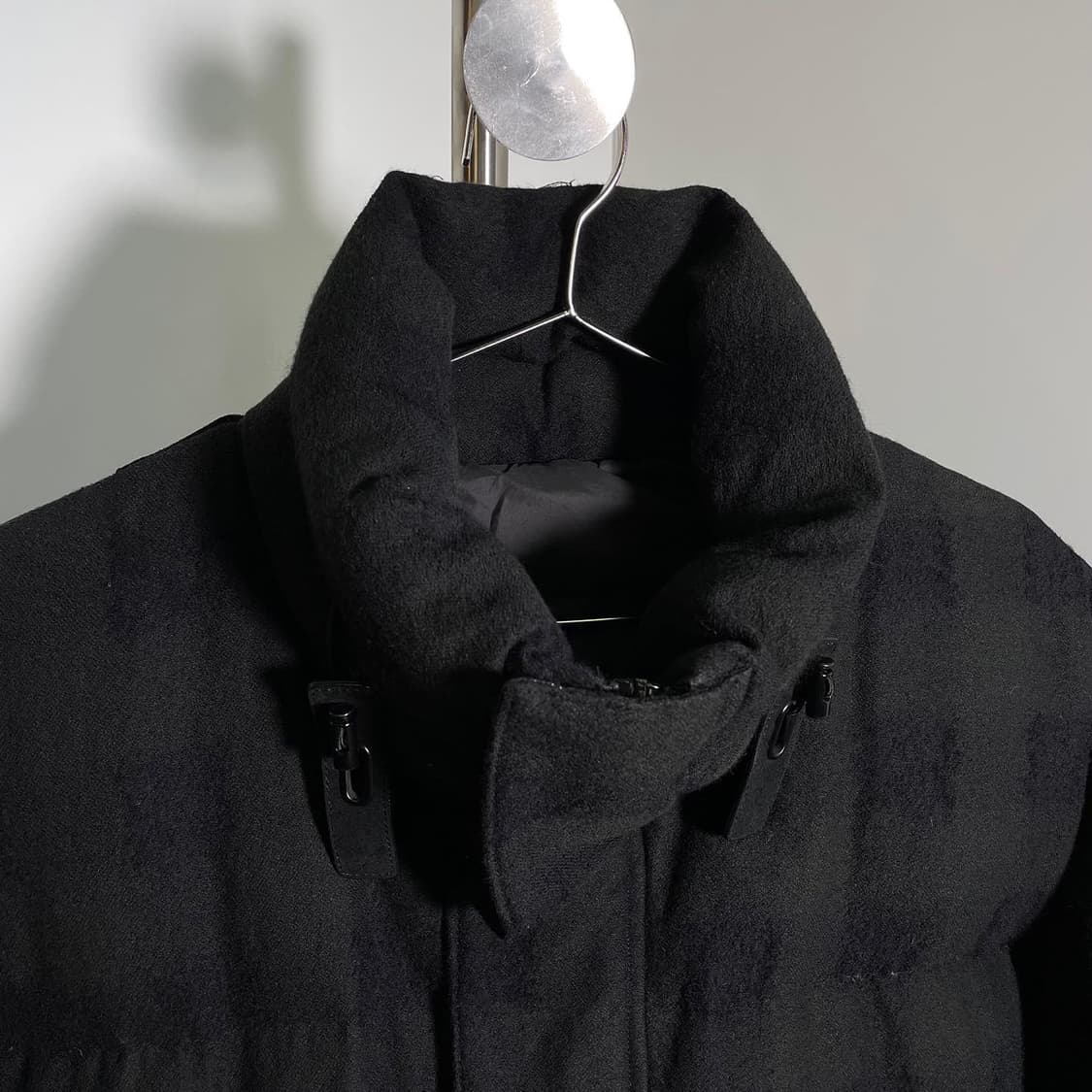 솔리드 옴므 우영미 블랙와치 타탄체크 구스다운 패딩 상품이미지3