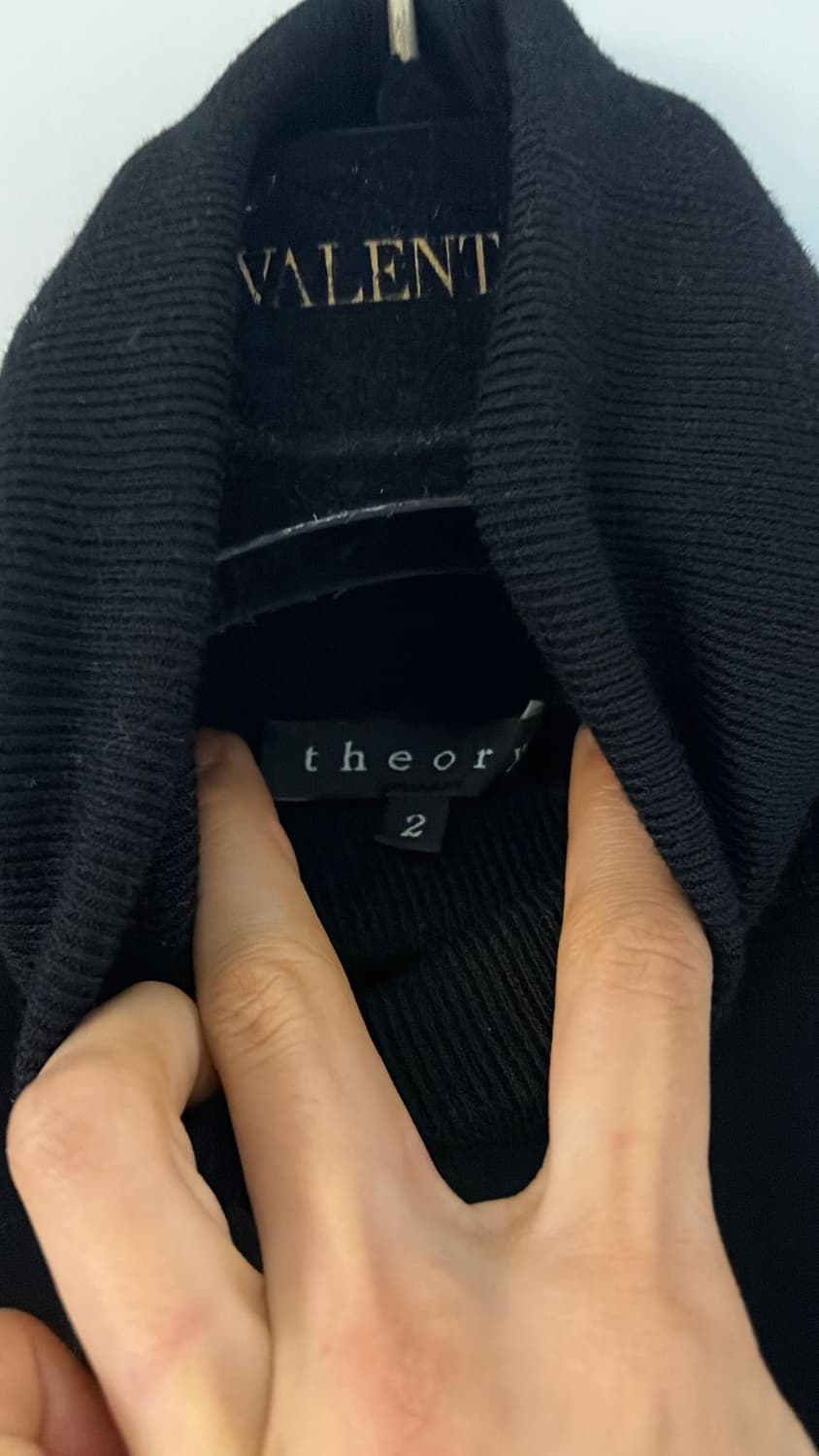 띠어리 반소매 니트 44.55 정품 상품이미지2