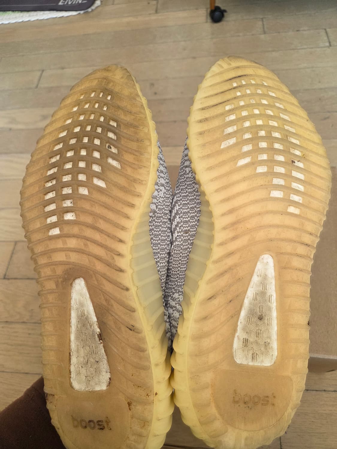 아디다스 이지부스트 350v2 스태틱 280 상품이미지3