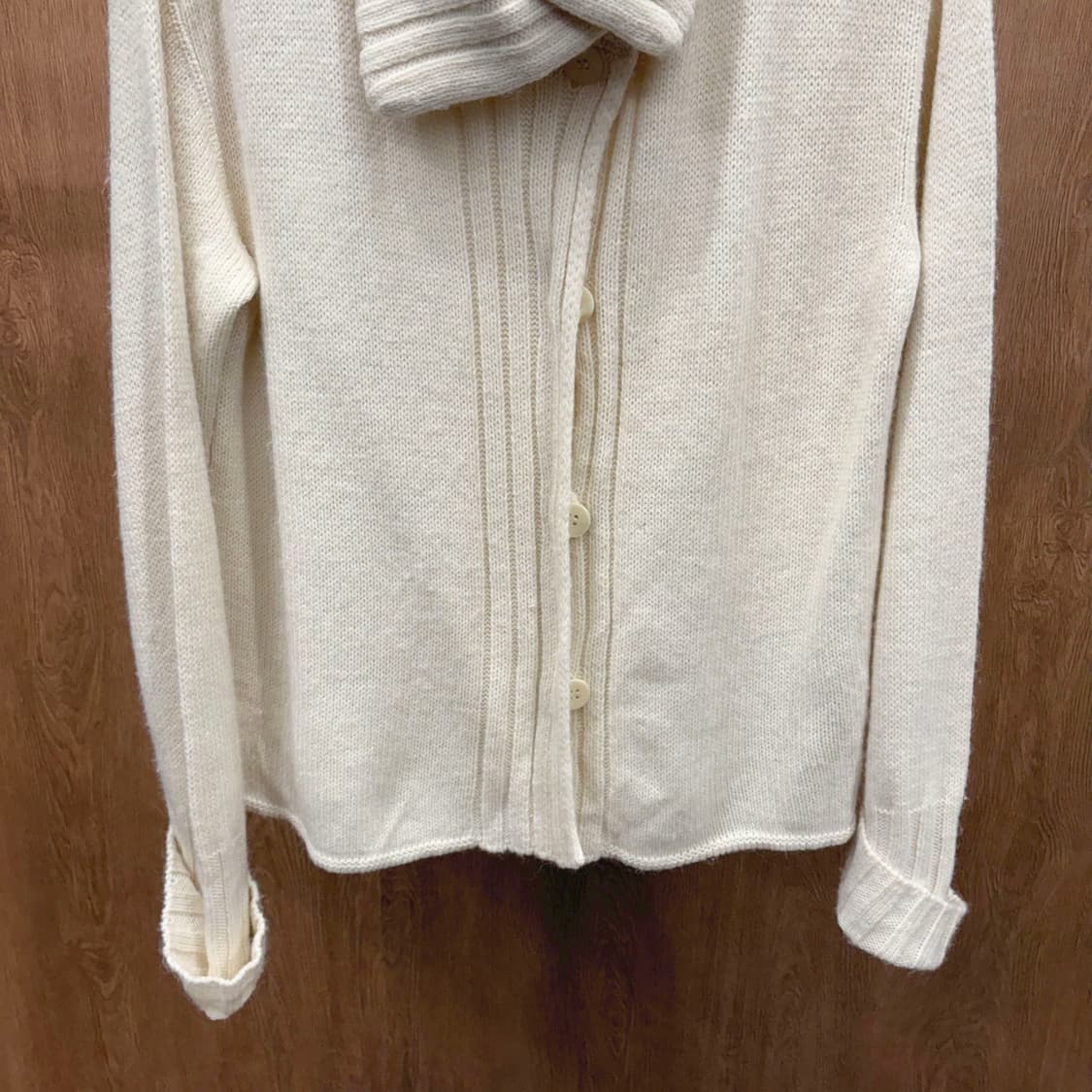 아르마니 꼴레지오니 카울넥 니트 가디건 히든 버튼업 디테일 아이보리 상품이미지5