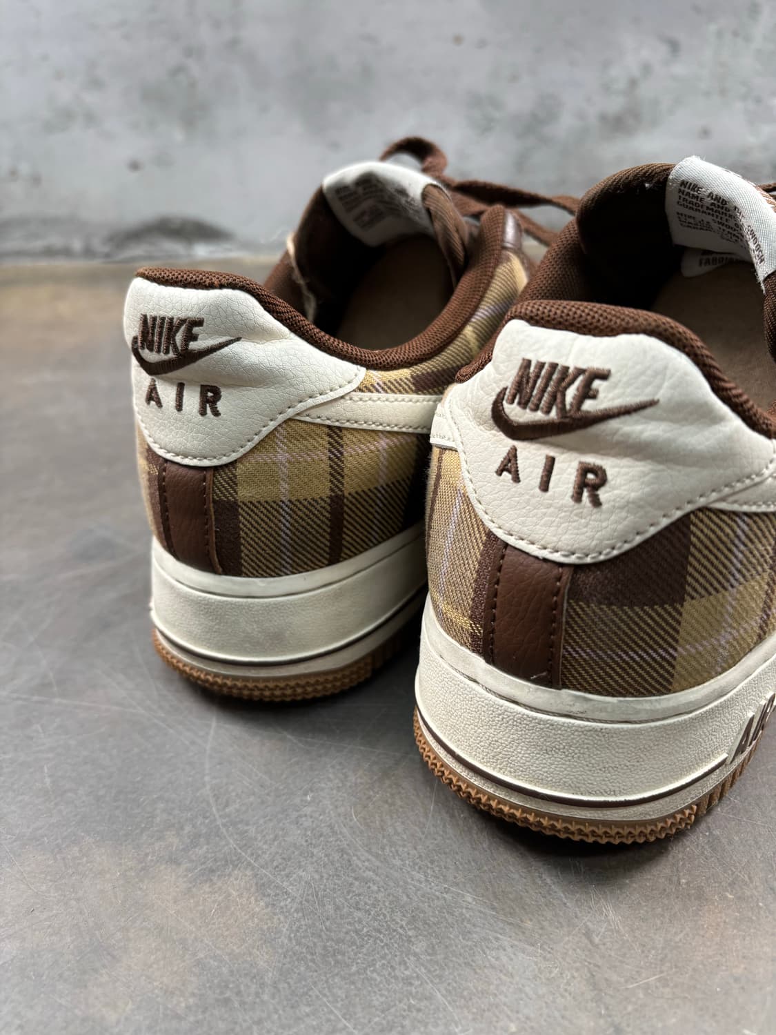 나이키 에어포스 카카오 플레이드 상품이미지4