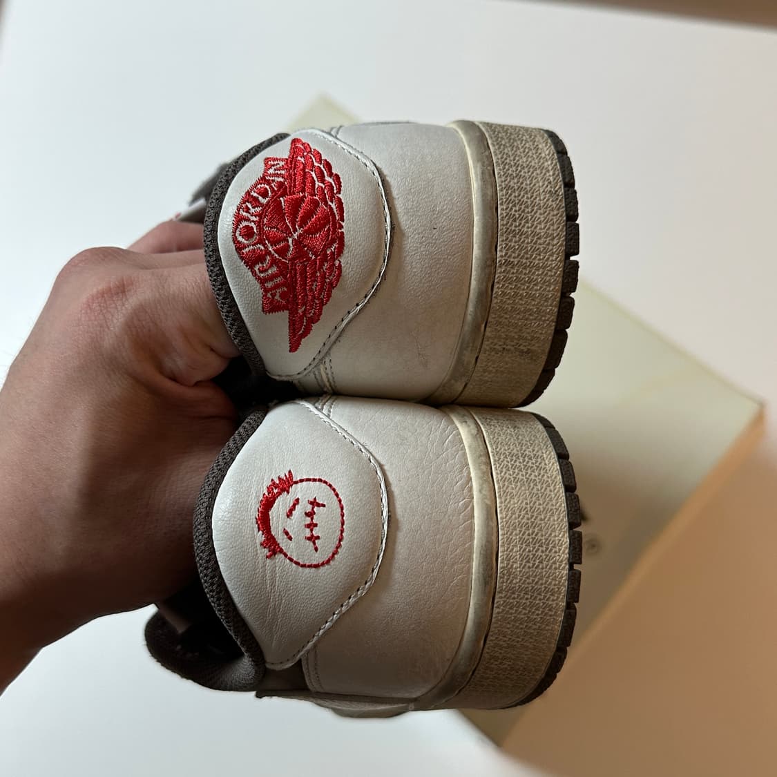 나이키 트래비스 스캇 로우 OG 280 상품이미지5