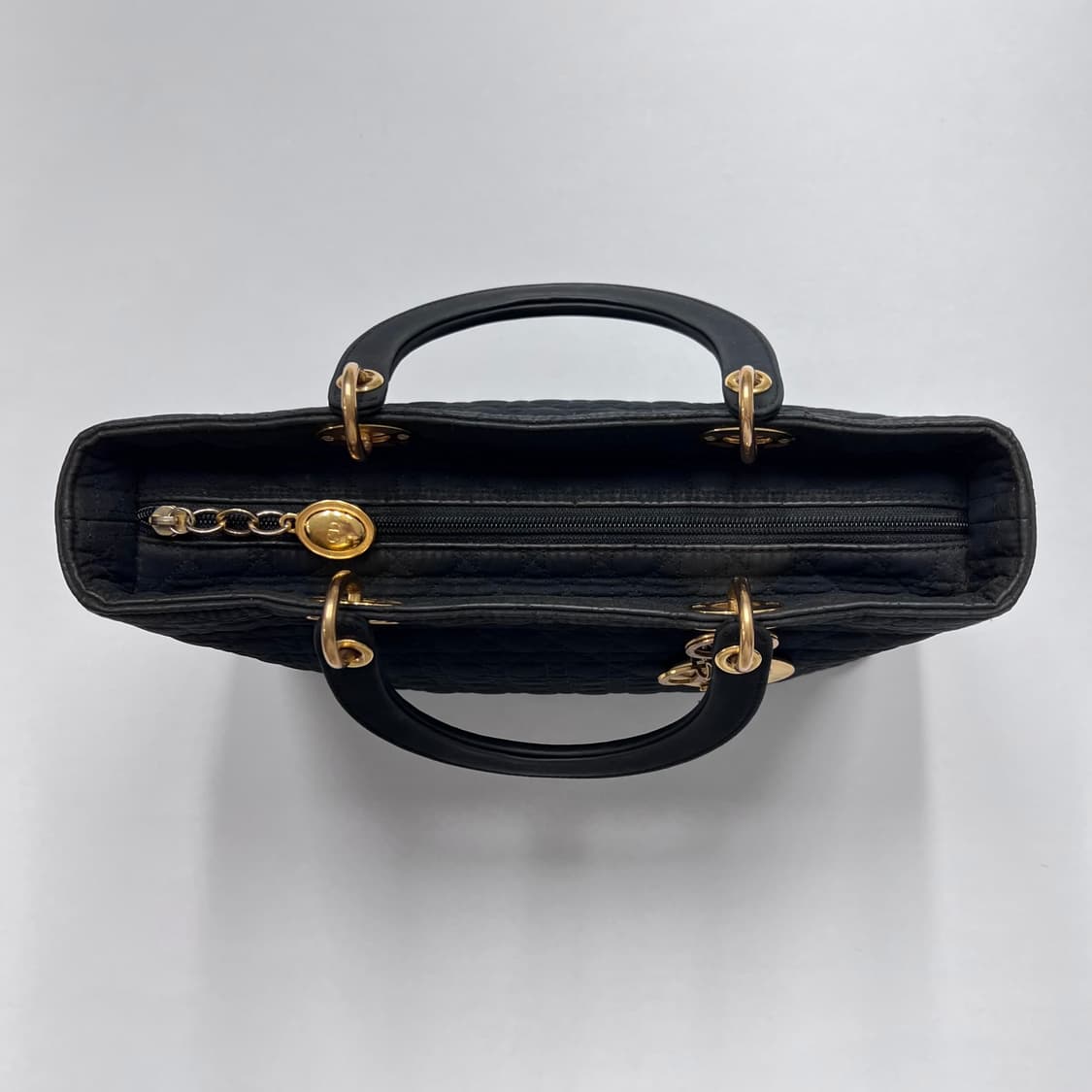 디올 레이디백 까나쥬 블랙 상품이미지4