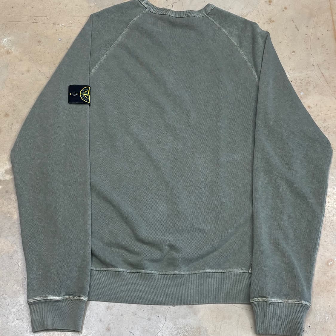 🫶🏻 스톤아일랜드 카키 맨투맨 🫶🏻 상품이미지3