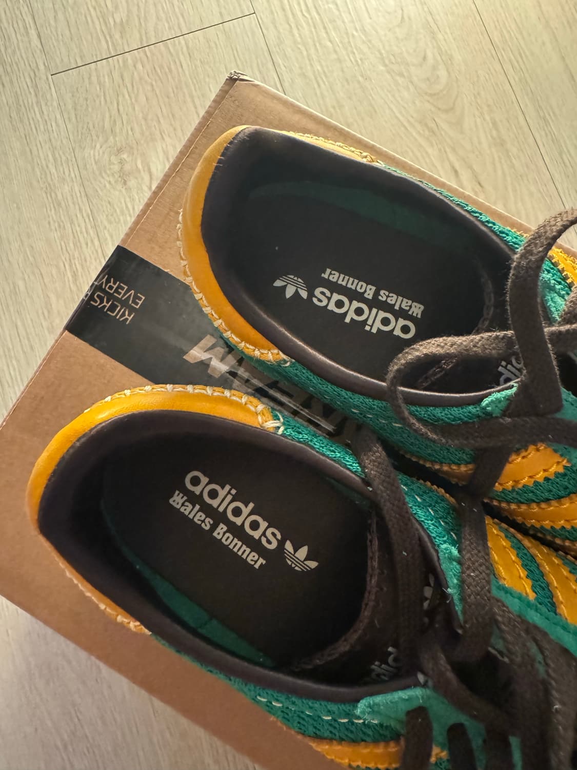 아디다스 웨일즈보너 sl72 290mm 상품이미지3