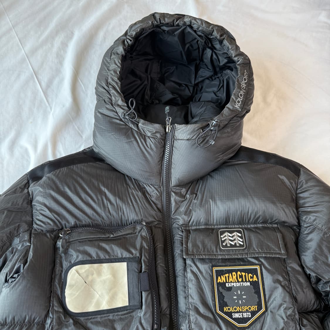 코오롱스포츠 안타티카 퍼텍스 블랙 초경량패딩 상품이미지2