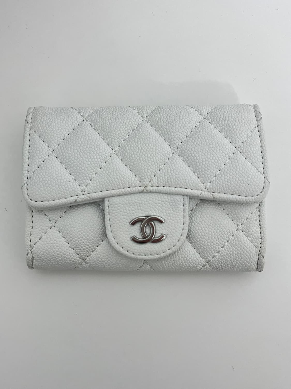 새상품) 샤넬 클래식 카드지갑 화이트 상품이미지1