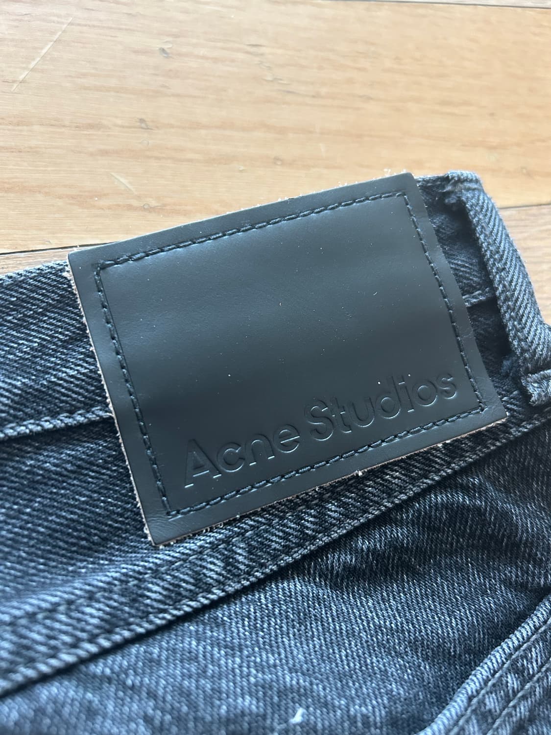 아크네스튜디오 흑청데님 상품이미지3