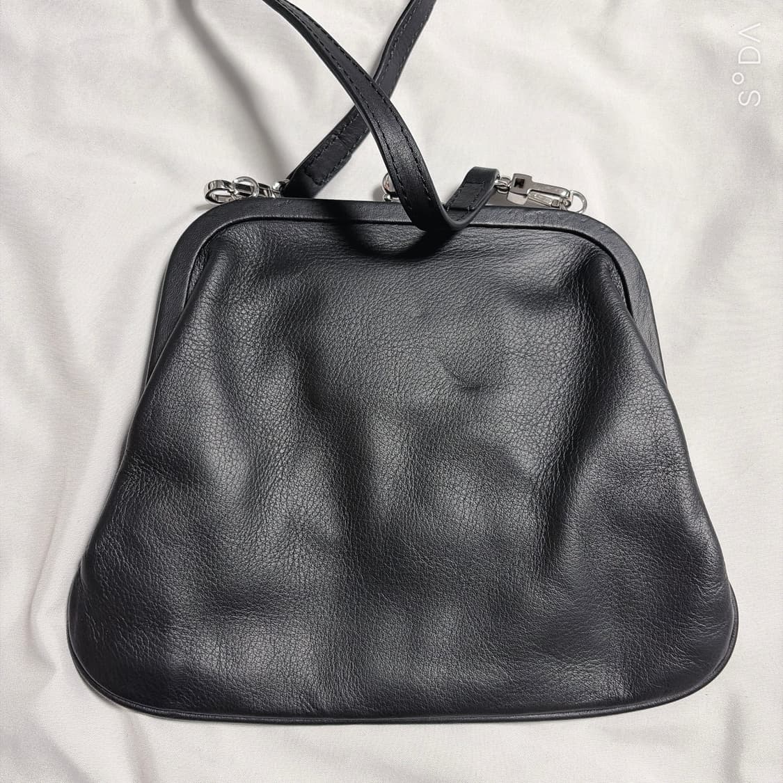 비비안웨스트우드 미니 숄더백 블랙 상품이미지3