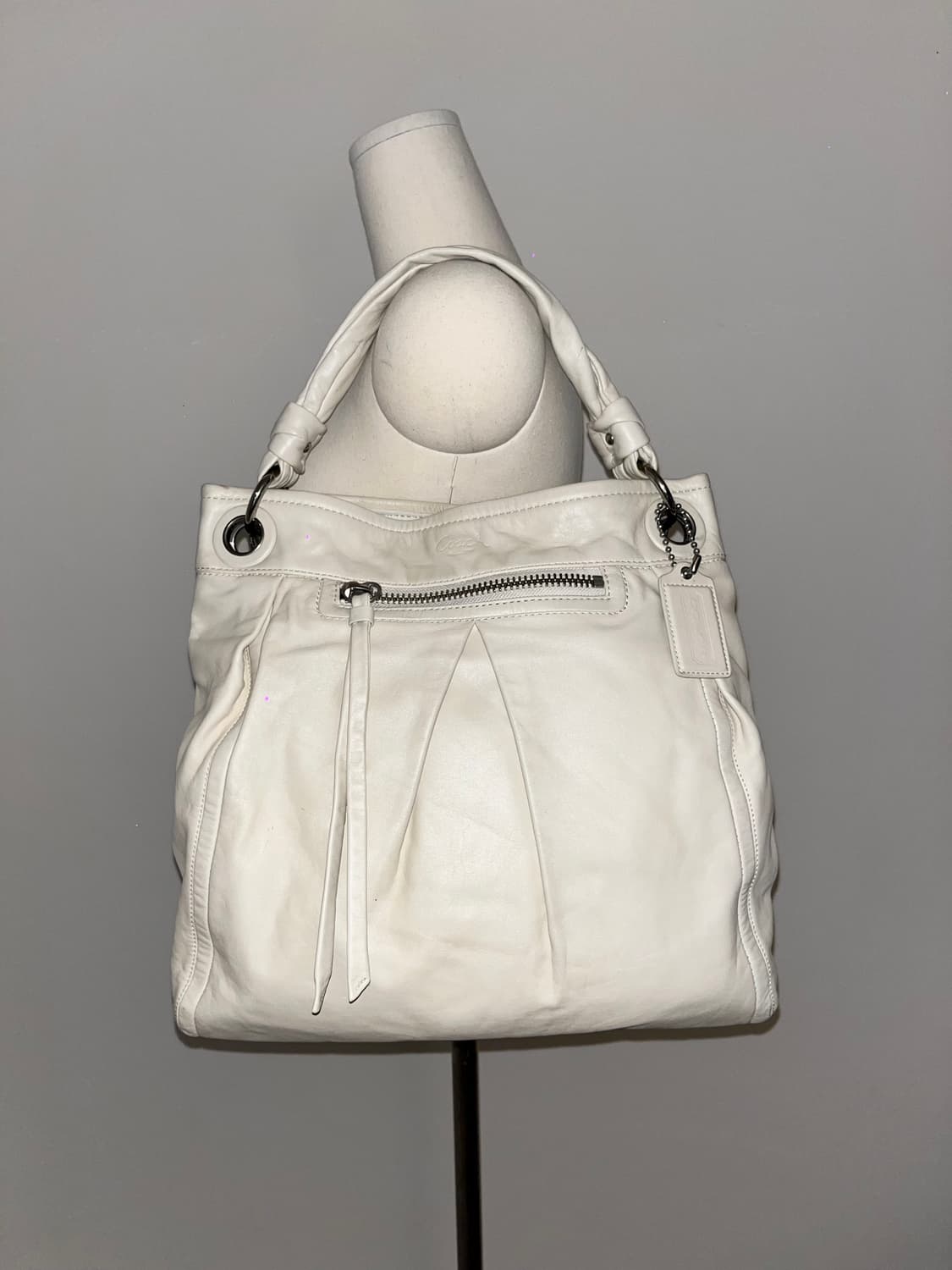 🎉SALE🎉 COACH AllWhite shoulder bag 상품이미지1