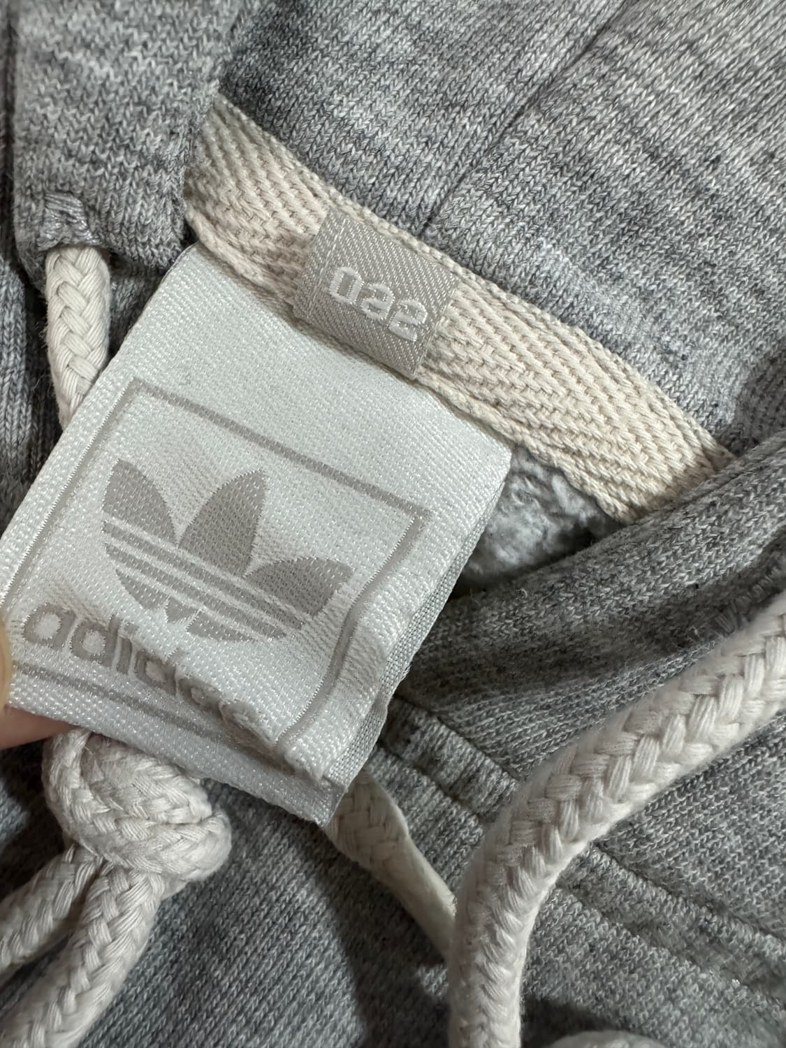 아디다스 올드스쿨 귀여운 뒷 프린팅 후드티 (남녀공용) 상품이미지3