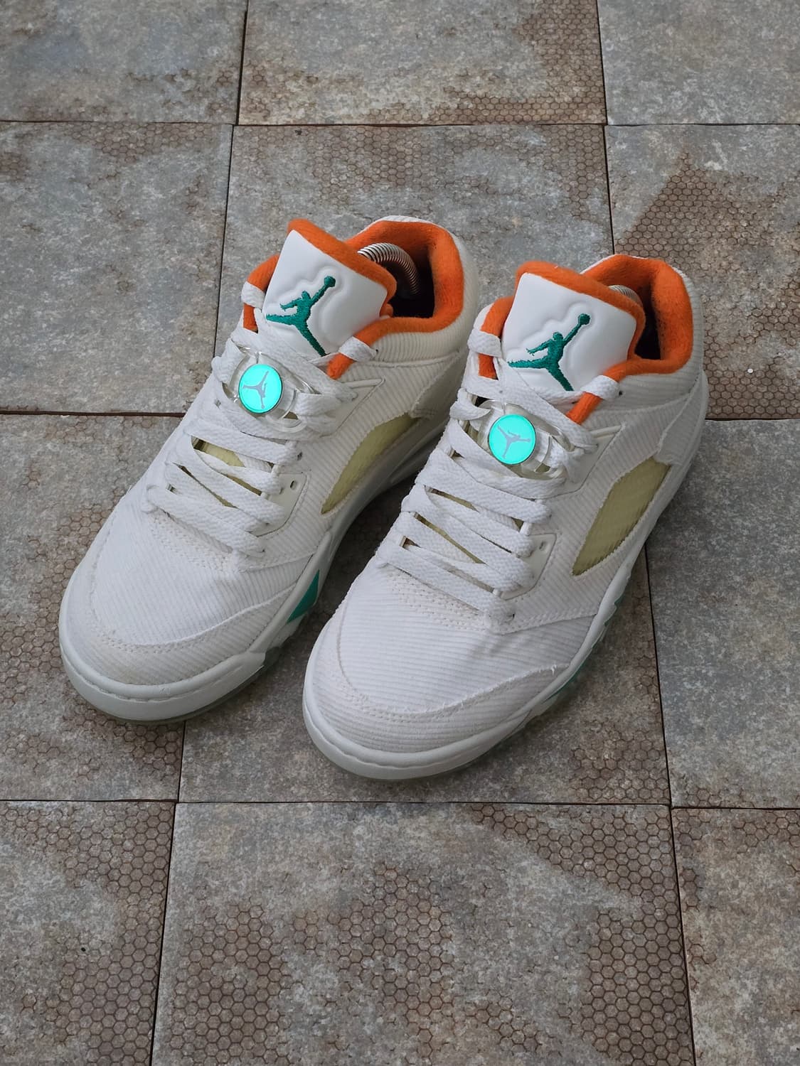 (230)나이키 에어 조던 5 로우 g 럭키 앤 굿  상품이미지1