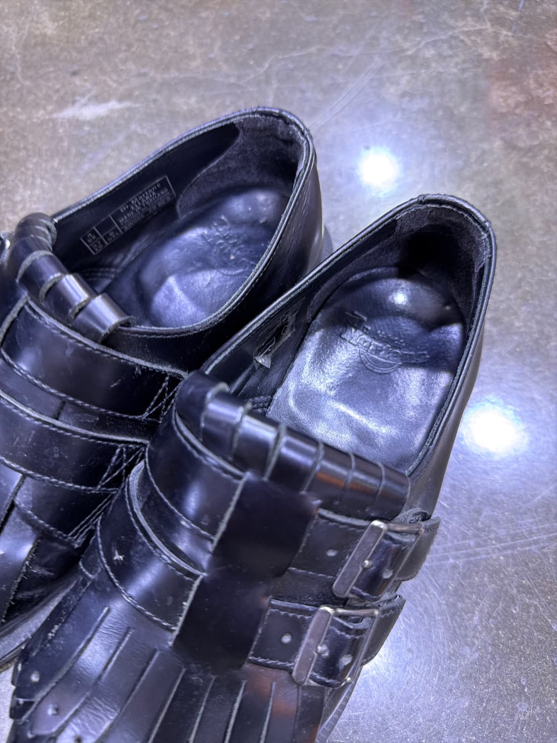 닥터마틴 엘라리아 벨트 태슬로퍼 블랙 230 상품이미지5